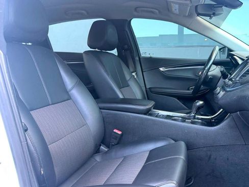 Used 2020 Chevrolet Impala LT FWD image 13