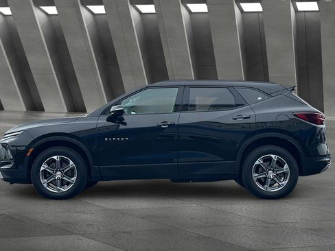 Used 2023 Chevrolet Blazer LT image 7