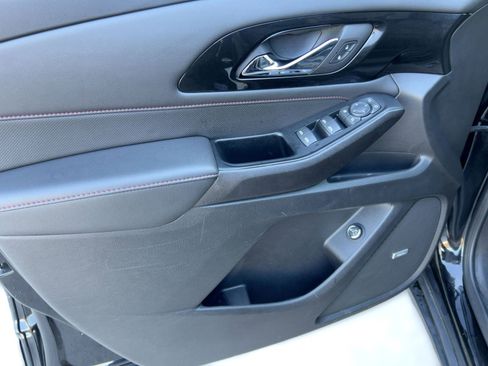 Certified 2023 Chevrolet Traverse RS image 12