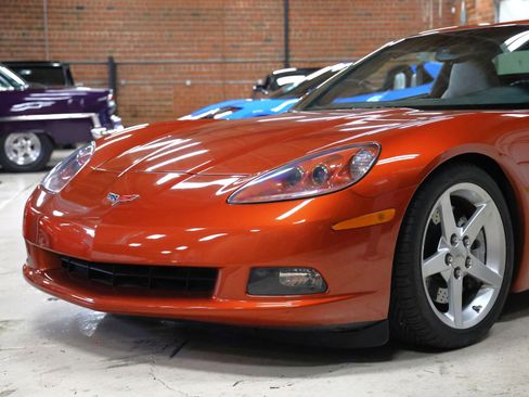 Used 2005 Chevrolet Corvette 2dr Cpe w/ Performance Handling Package image 9
