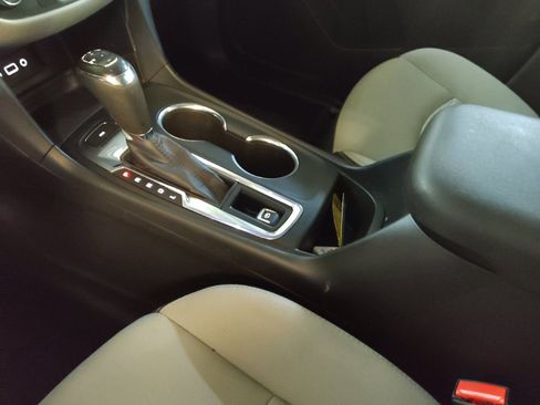 Used 2020 Chevrolet Equinox LS w/ LS Convenience Package image 26