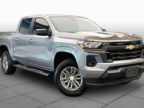 Used 2023 Chevrolet Colorado LT w/ LT Convenience Package RWD image 3