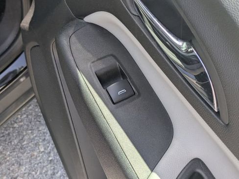 Used 2024 Chevrolet Equinox LS w/ LS Convenience Package AWD/4WD image 35