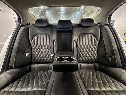 Used 2020 Genesis G70 2.0T w/ Prestige Package RWD image 22