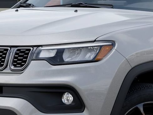 New 2026 Jeep Compass Latitude AWD/4WD image 10