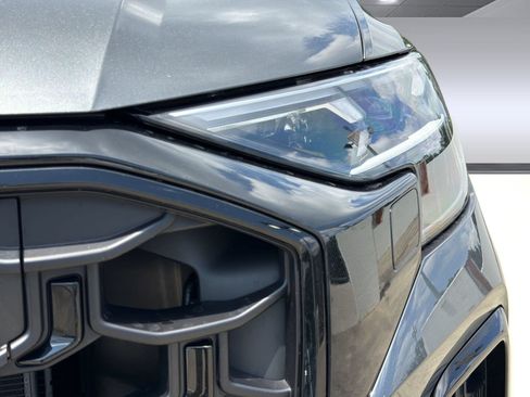 Used 2025 Audi Q8 Prestige AWD/4WD image 10
