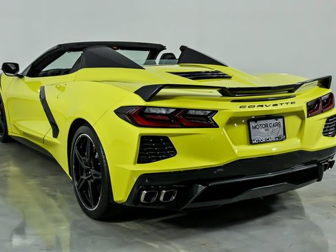 Used 2021 Chevrolet Corvette Stingray Premium Conv w/ Z51 Performance Package image 10