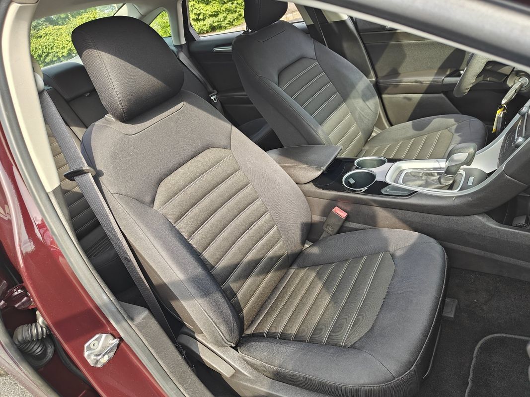 Used 2013 Ford Fusion SE FWD image 8