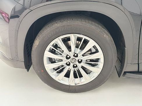 New 2026 Toyota Grand Highlander AWD image 25