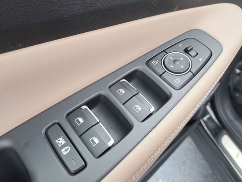 Used 2020 Hyundai Santa Fe Limited w/ Cargo Package image 15