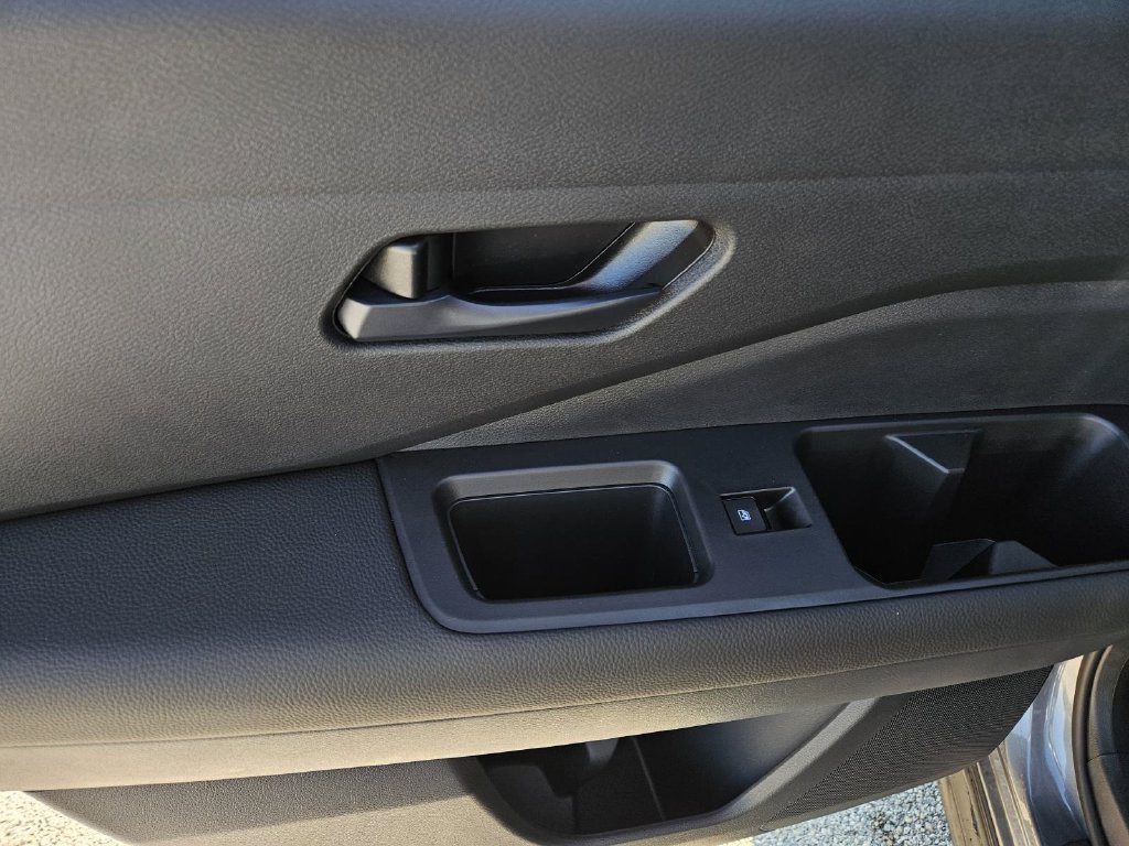 Certified 2026 Nissan Pathfinder SV FWD image 16