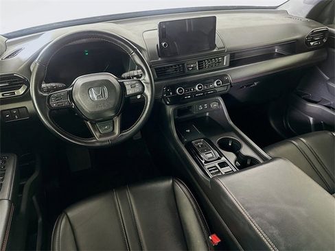 Certified 2024 Honda Pilot TrailSport image 31