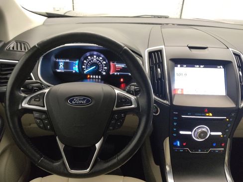 Used 2019 Ford Edge Titanium w/ Equipment Group 301A AWD/4WD image 22