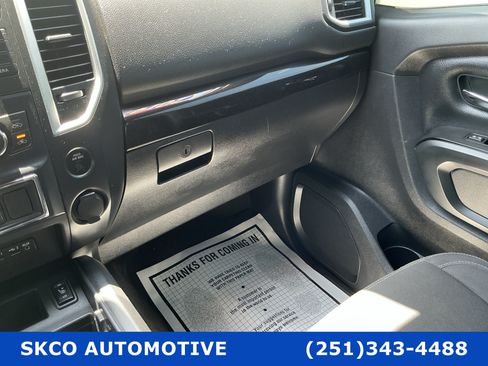 Used 2019 Nissan Titan SV w/ SV Convenience Package AWD/4WD image 24