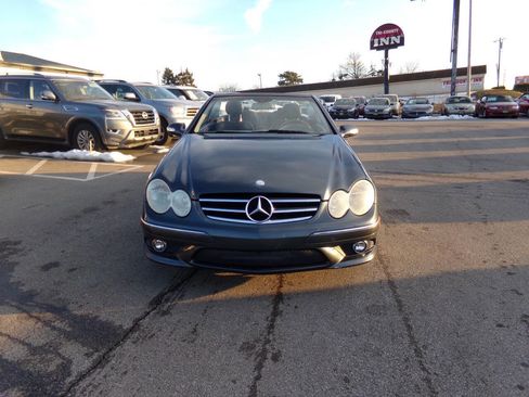 Used 2009 Mercedes-Benz CLK 550 Cabriolet w/ Premium I Pkg image 2
