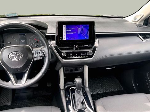 Used 2024 Toyota Corolla Cross LE w/ Moonroof Package AWD/4WD image 7