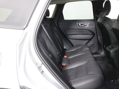 Certified 2025 Volvo XC60 B5 Plus image 30