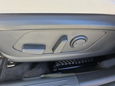 New 2026 Hyundai Tucson Limited image 15