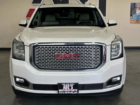 Used 2015 GMC Yukon XL Denali w/ Premium Package image 3