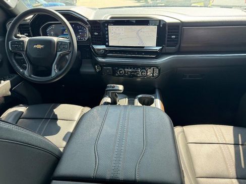 Used 2024 Chevrolet Silverado 1500 High Country AWD/4WD image 11