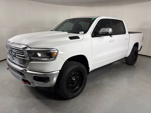 Used 2023 RAM 1500 Laramie AWD/4WD image 4