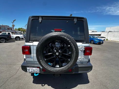 Used 2023 Jeep Wrangler Unlimited Sahara w/ Cold Weather Group AWD/4WD image 4