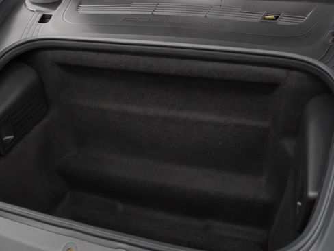 Used 2025 Porsche 718 Cayman image 14