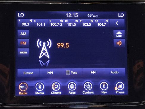 Used 2019 Jeep Grand Cherokee Altitude image 25