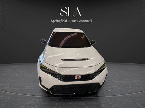 Used 2024 Honda Civic Type R image 3