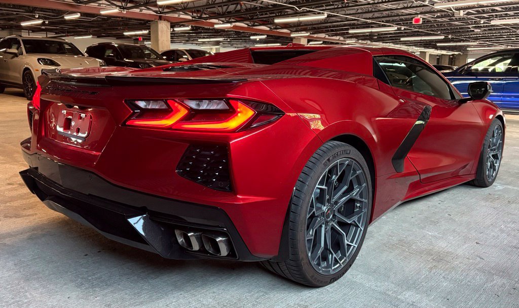Used 2024 Chevrolet Corvette Stingray Preferred Conv w/ Battery Protection Package RWD image 9