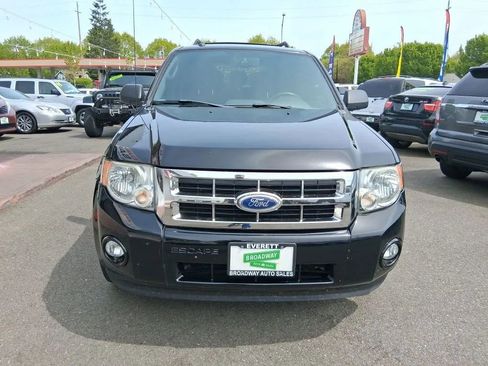 Used 2010 Ford Escape XLT FWD image 2