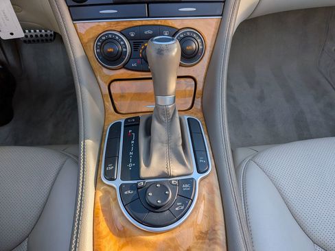 Used 2008 Mercedes-Benz SL 550 SL 550 image 16
