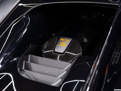 Used 2023 Bugatti Chiron Pur Sport image 37