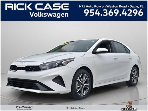 Used 2023 Kia Forte LXS image 1