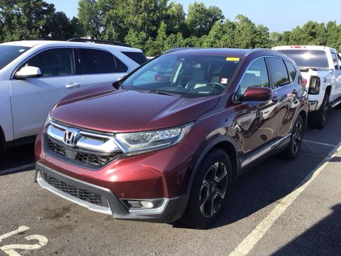 Used 2017 Honda CR-V Touring image 2