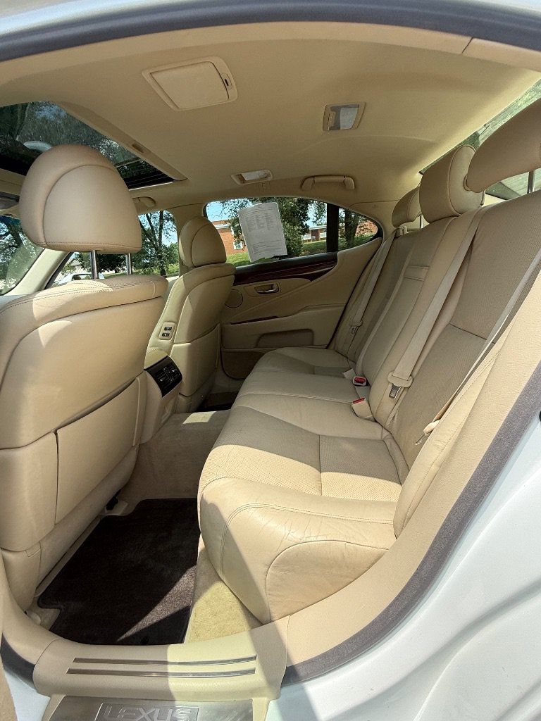 Used 2012 Lexus LS 460 w/ Comfort Pkg RWD image 23