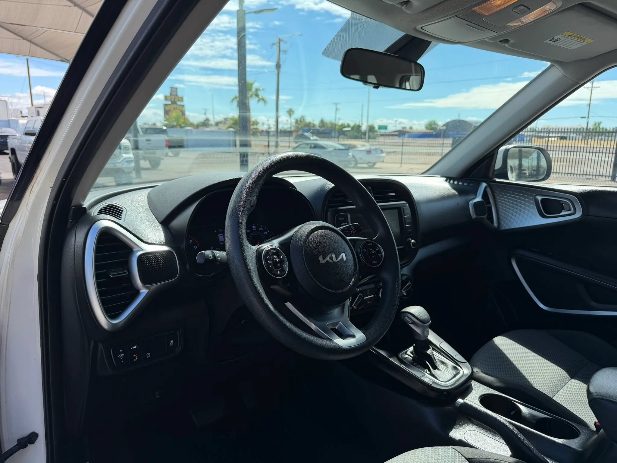 Used 2022 Kia Soul LX w/ Technology Package FWD image 18
