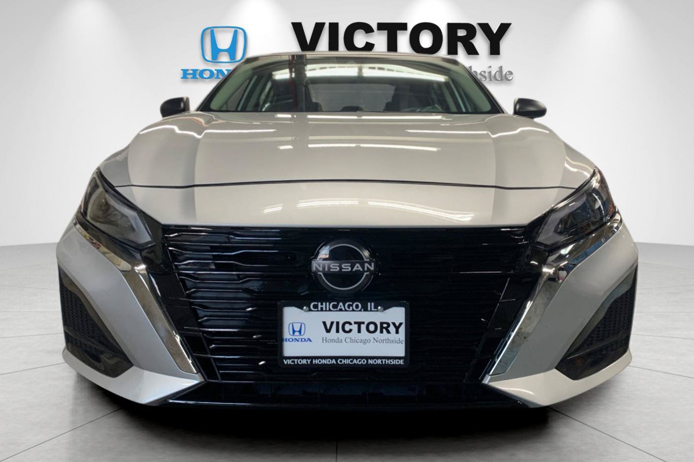 Used 2024 Nissan Altima 2.5 SV FWD image 8