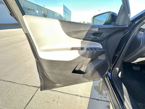 Used 2024 Chevrolet Equinox LS w/ LS Convenience Package image 21