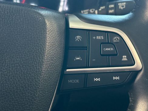 Used 2024 Toyota Grand Highlander XLE image 31