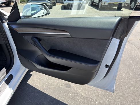 Used 2023 Tesla Model 3 Standard Range RWD image 11