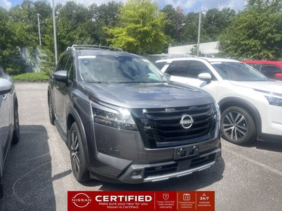 Certified 2024 Nissan Pathfinder Platinum w/ Black Appearance Package