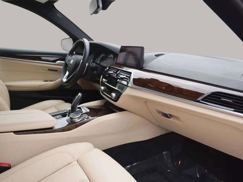 Used 2019 BMW 540i image 35