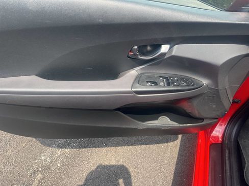 Used 2019 Hyundai Veloster 2.0 image 29