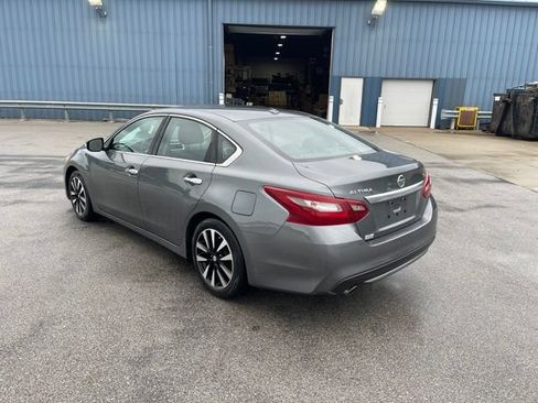 Used 2018 Nissan Altima 2.5 SL FWD image 2