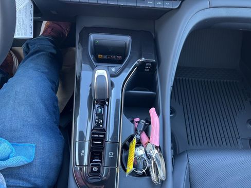 Certified 2026 Toyota Crown Platinum image 24