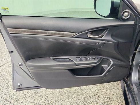 Used 2019 Honda Civic Sport Touring image 11