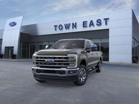New 2026 Ford F250 Lariat w/ Chrome Package image 2