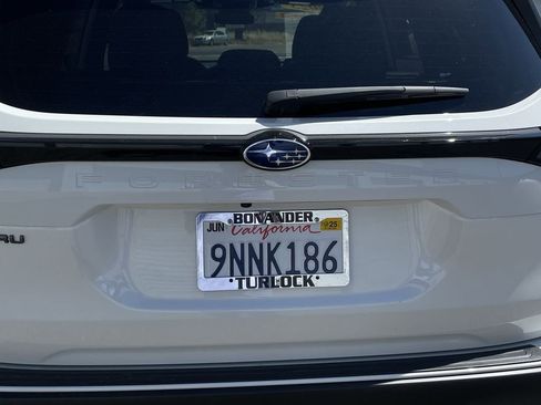 Used 2025 Subaru Forester Premium image 30