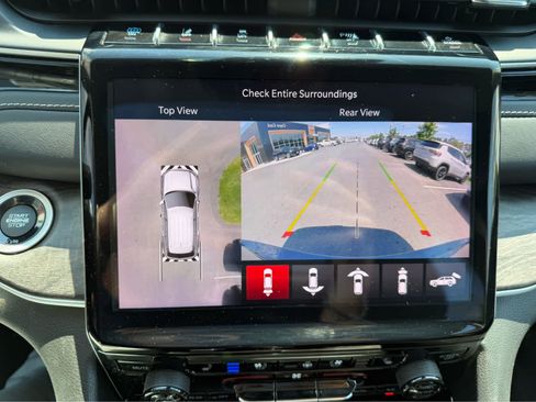 Used 2023 Jeep Grand Cherokee 4WD 4xe w/ Luxury Tech Group II image 18